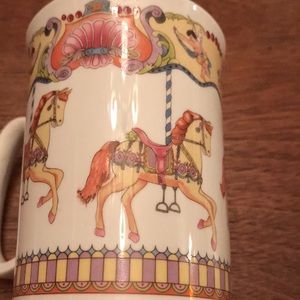 Set of 4 Vintage Crown Ceramics Mugs LTD INDIA Fine Bone China. NWOT